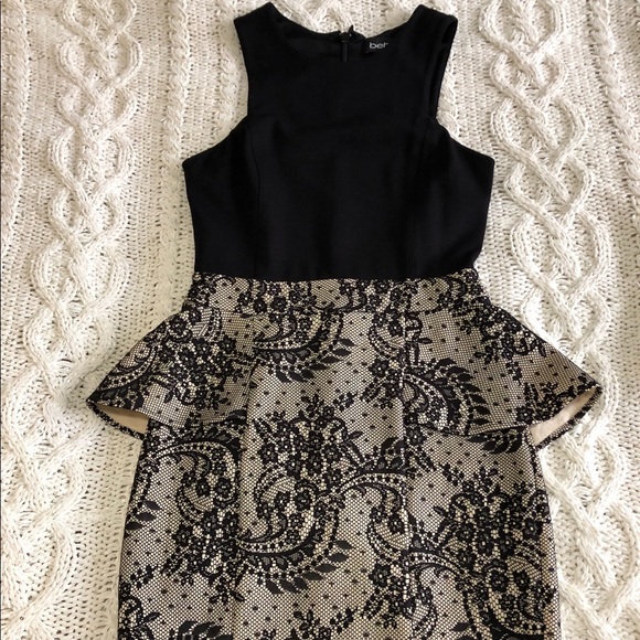 BEBE WOMAN’S DRESS SIXE XS - Picture 2 of 3